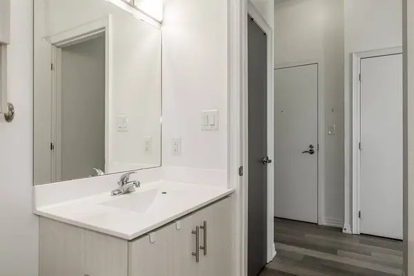 111 Worsley ST #PH-12, Barrie, ON L4M 1M1