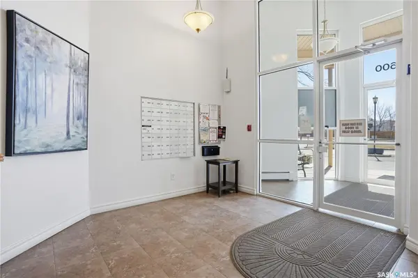 2600 Arens ROAD E #106, Regina, SK S4V 3A7