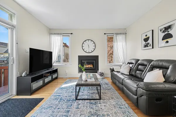 282 Broxburn CRES, Barrhaven, ON K2J 0P1