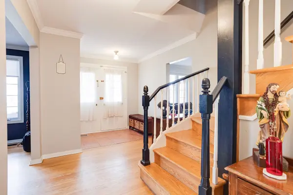 1750 Dorset DR, Alta Vista And Area, ON K1H 5T8