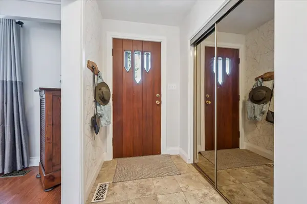 47 Hillcrest LN, Kitchener, ON N2K 1S9