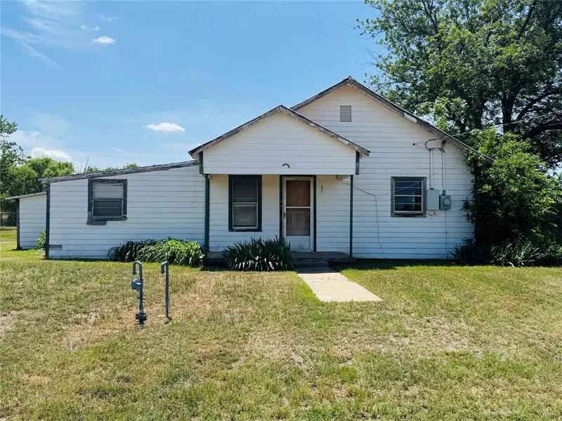 300 S 3rd Street E, Haskell, TX 79521