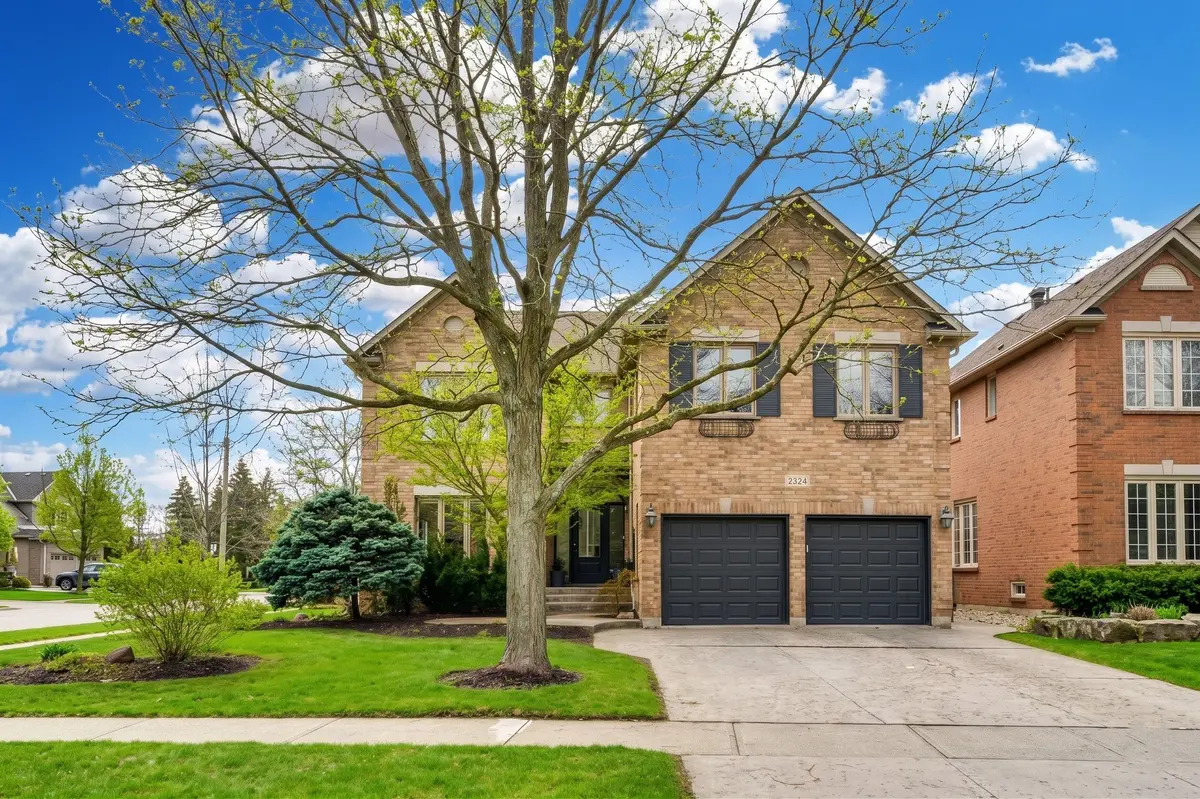 2324 Hilltop LN, Oakville, ON L6M 3M8