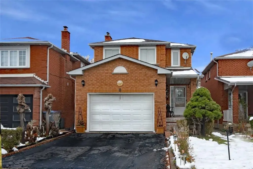 8 Faywood DR, Brampton, ON L6Y 4K3
