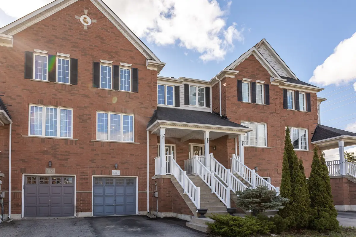 1251 Lamont CRES, Milton, ON L9T 6W4