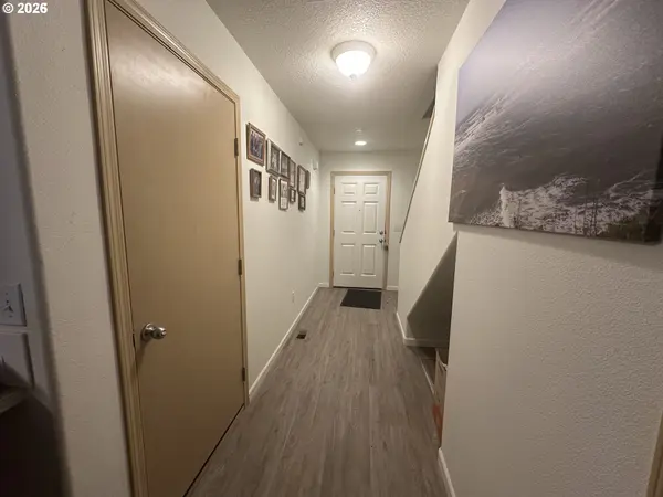 3310 SE 143RD AVE, Portland, OR 97236