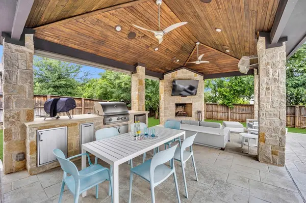 212 Saint Tropez Drive, Southlake, TX 76092