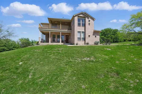2931 Sonterra Drive,  Cedar Hill,  TX 75104