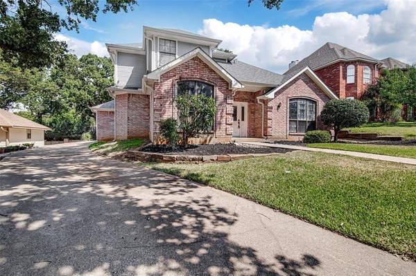 6701 Johns Court, Arlington, TX 76016