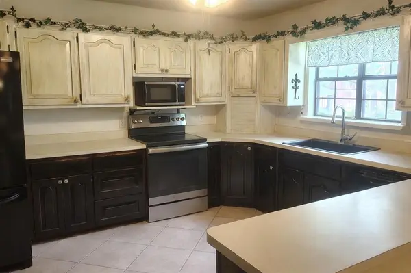 608 N Lamar Street, Tioga, TX 76271