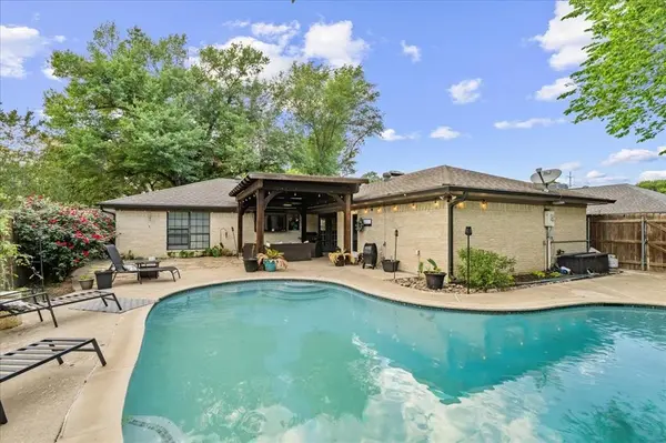 805 Imperial Lane, Corsicana, TX 75110