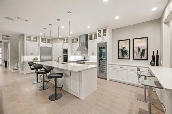 6811 Del Norte Lane, Dallas, TX 75225