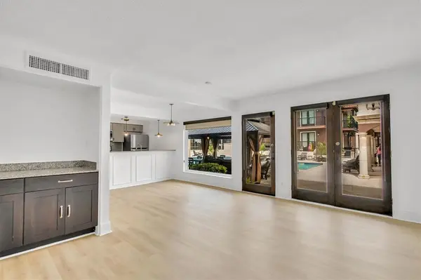 5926 Sandhurst Lane #123, Dallas, TX 75206