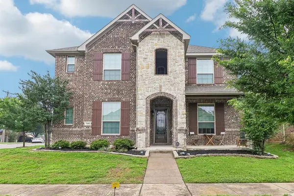 7104 Chelsea Drive, North Richland Hills, TX 76180