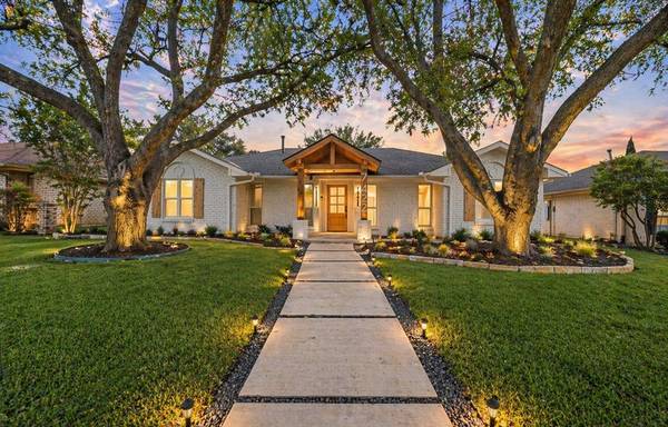 7422 Foxworth Drive, Dallas, TX 75248