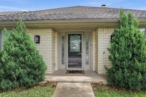 4500 French Lake Drive, Fort Worth, TX 76133