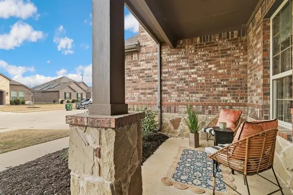 10408 Table Bluff Street, Aubrey, TX 76227