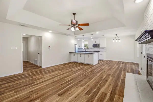 1318 Fairway Drive, Graham, TX 76450