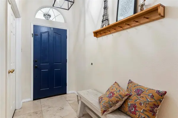 801 Switzer Lane, Cedar Hill, TX 75104