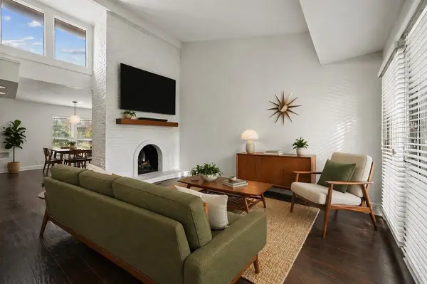 5916 Sandhurst Lane #233, Dallas, TX 75206