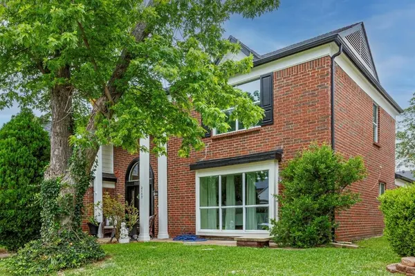 2107 Clearwater Trail, Carrollton, TX 75010