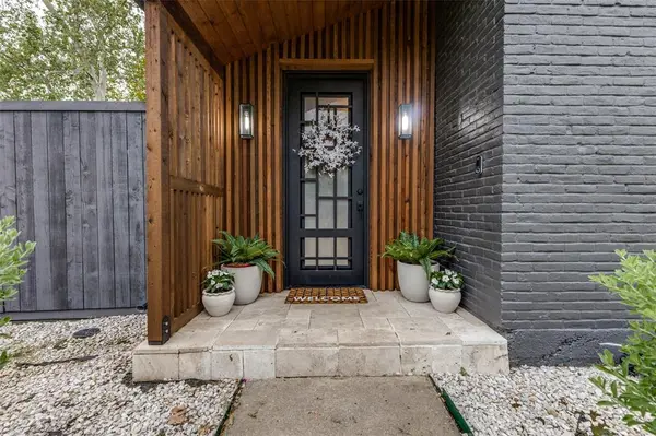 2300 Regal Road, Plano, TX 75075