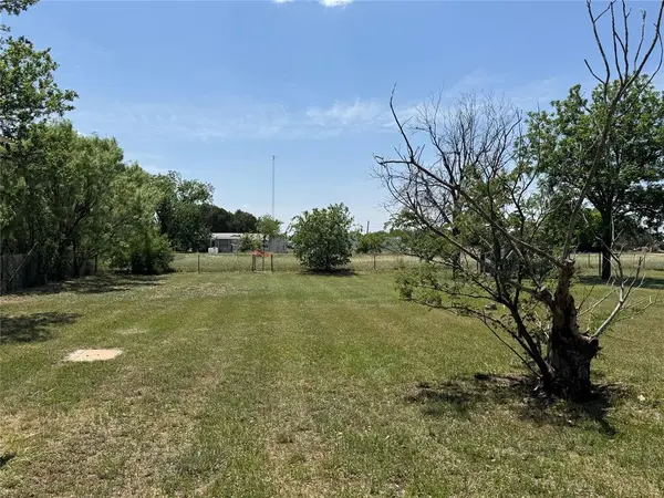 300 S 3rd Street E, Haskell, TX 79521