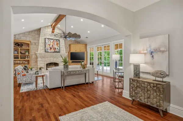 6436 Valley Creek, Pilot Point, TX 76258