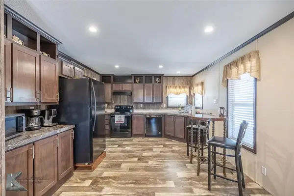 2302 CR 360, Merkel, TX 79536