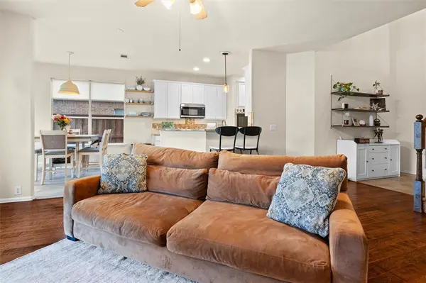 2815 S Serrano, Grand Prairie, TX 75054