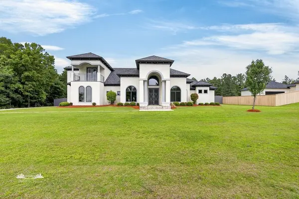 5768 Cross Lake Point Drive, Shreveport, LA 71107