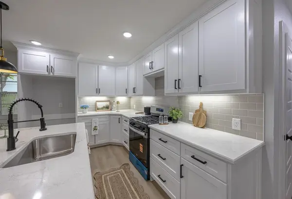 1208 Andrews Street, Arlington, TX 76011