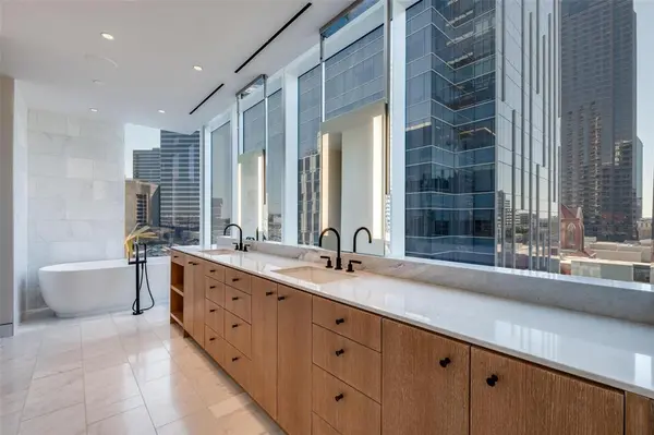 1747 Leonard Street #403, Dallas, TX 75201