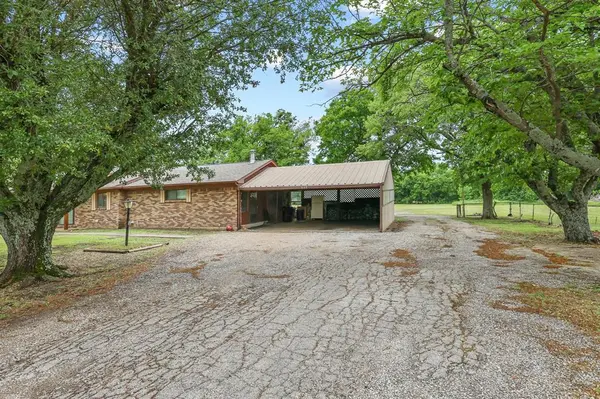 506 Fm 816, Wolfe City, TX 75496