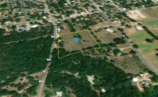 705 S Howe Trace, Lampasas, TX 76550