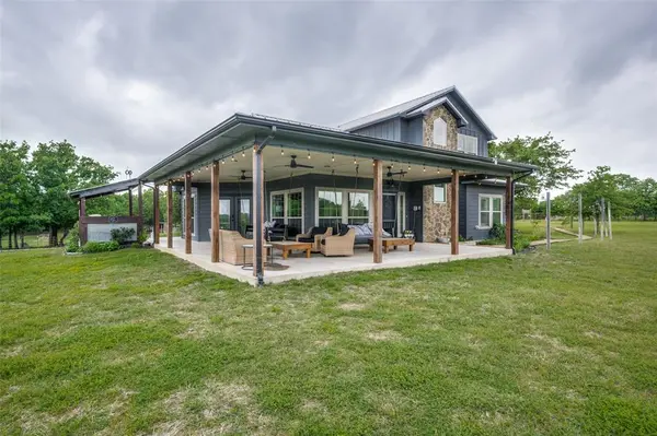 1458 Jim Harry Loop, Sunset, TX 76270