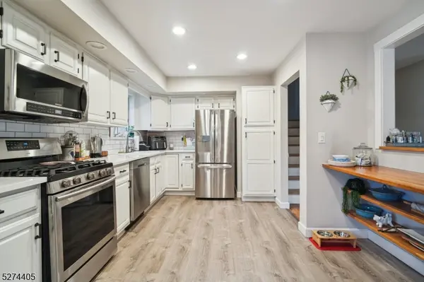 92 Summit Ct, Westfield Town, NJ 07090