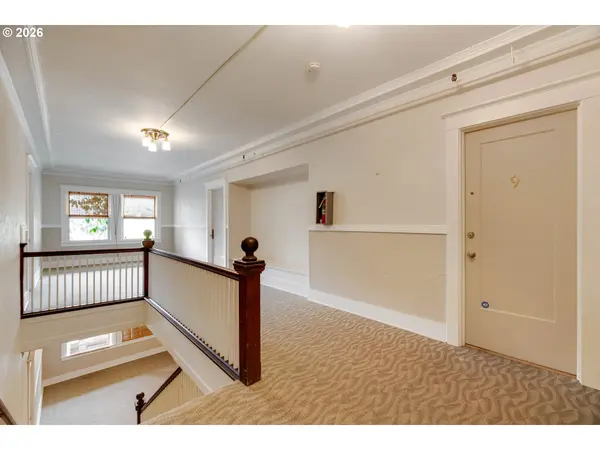 2387 NW NORTHRUP ST #9, Portland, OR 97210