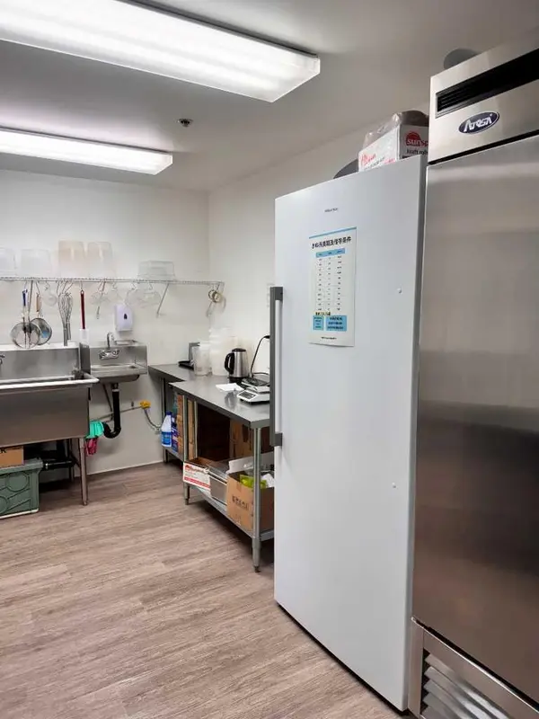 999 36 ST NE #800, Calgary, AB T2A 7X6