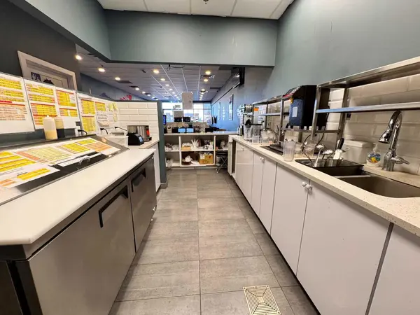 240 Midpark WAY SE, Calgary, AB T2X 1N4