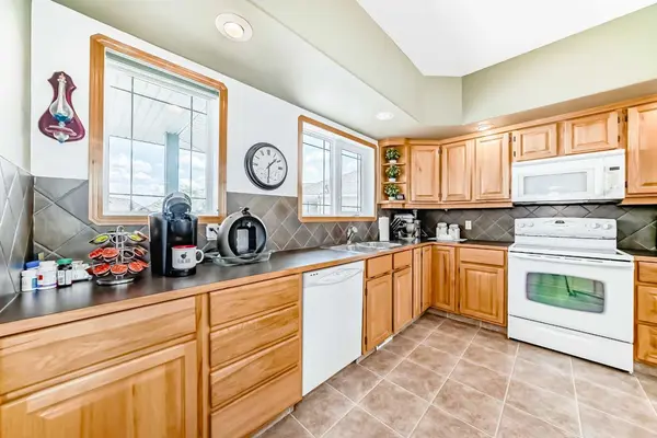 14 Wyndham Park VW, Carseland, AB T0J 0M0