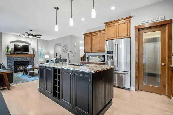 180 Sheep River CV, Okotoks, AB T1S2L5