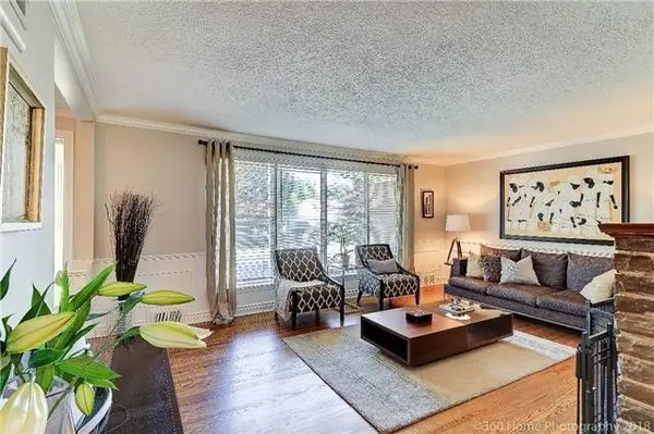 195 York Mills RD, Toronto C12, ON M2L 1K8