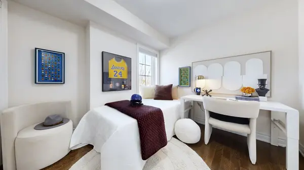 82 Hargrave LN, Toronto C12, ON M4N 0A4