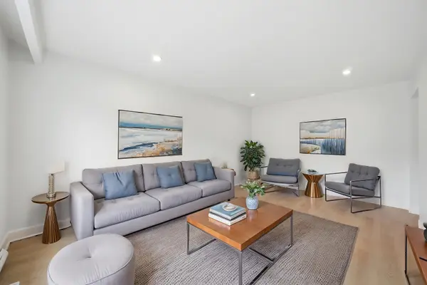 839 Glen ST, Oshawa, ON L1J 3T9