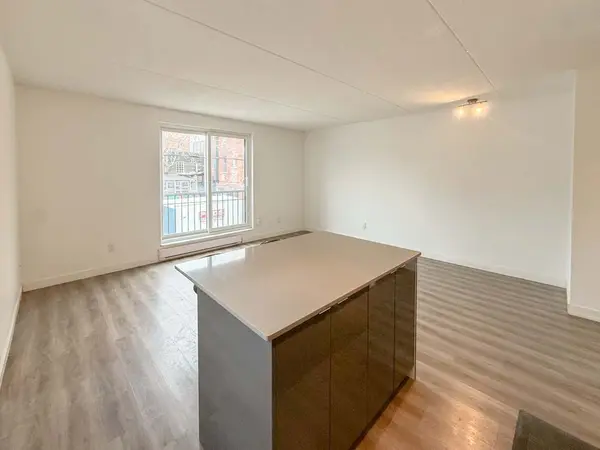 678 Queen ST E #Unit 6, Toronto E01, ON M4M 1G8