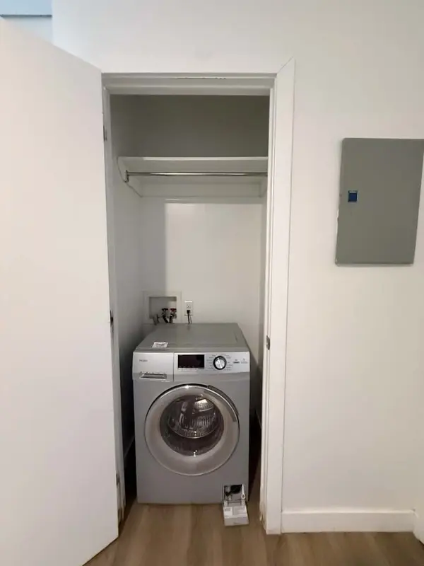 678 Queen ST E #Unit 6, Toronto E01, ON M4M 1G8