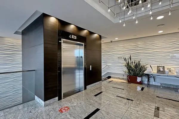 181 Village Green SQ #711, Toronto E07, ON M1S 0K6