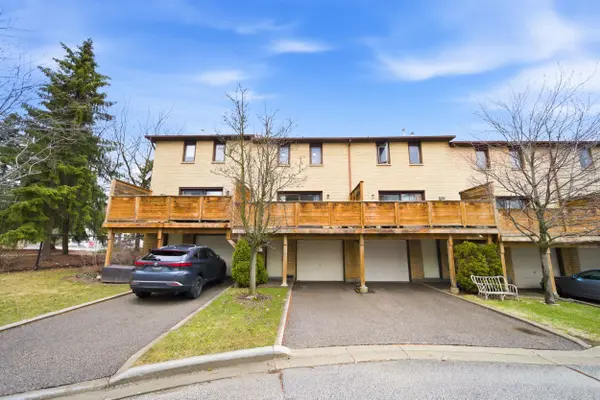 217 Woodbridge AVE #1, Vaughan, ON L4L 2T1