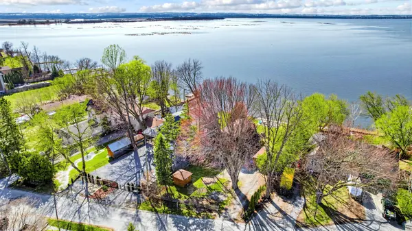 36 Shirlea BLVD, Georgina, ON L4P 1K9